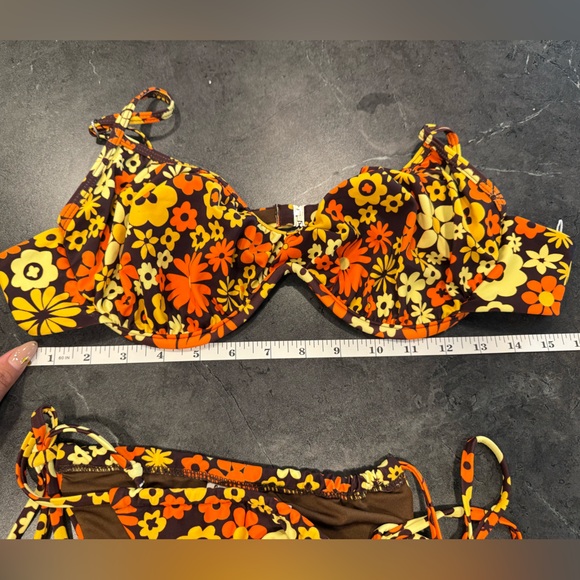 Princess Polly Retro Floral Bikini Set - Picture 2 of 5